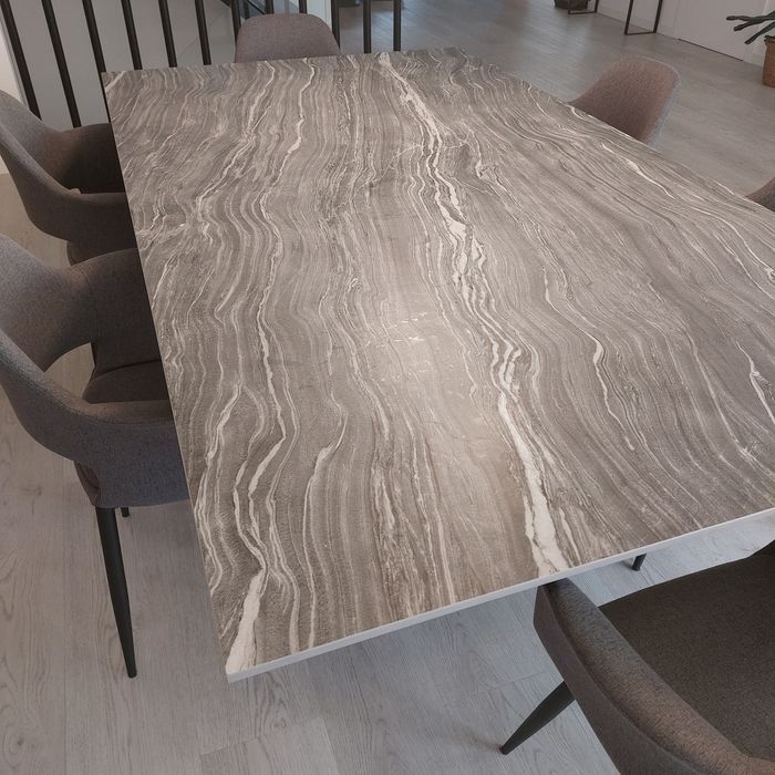 Mesa refeição tampo pedra com 6 cadeiras