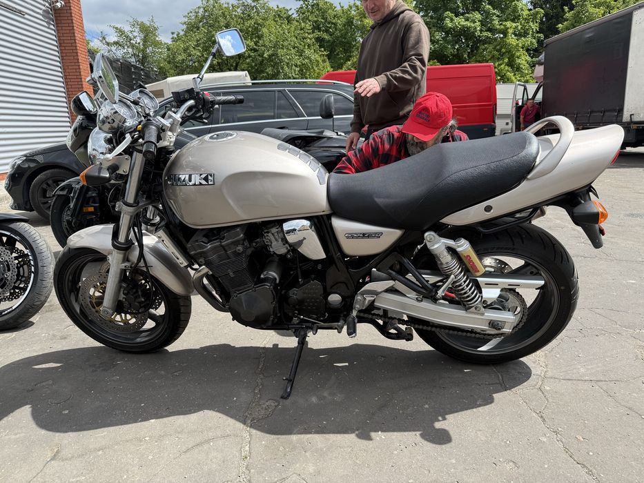 Suzuki inazuma gsx750 olejak