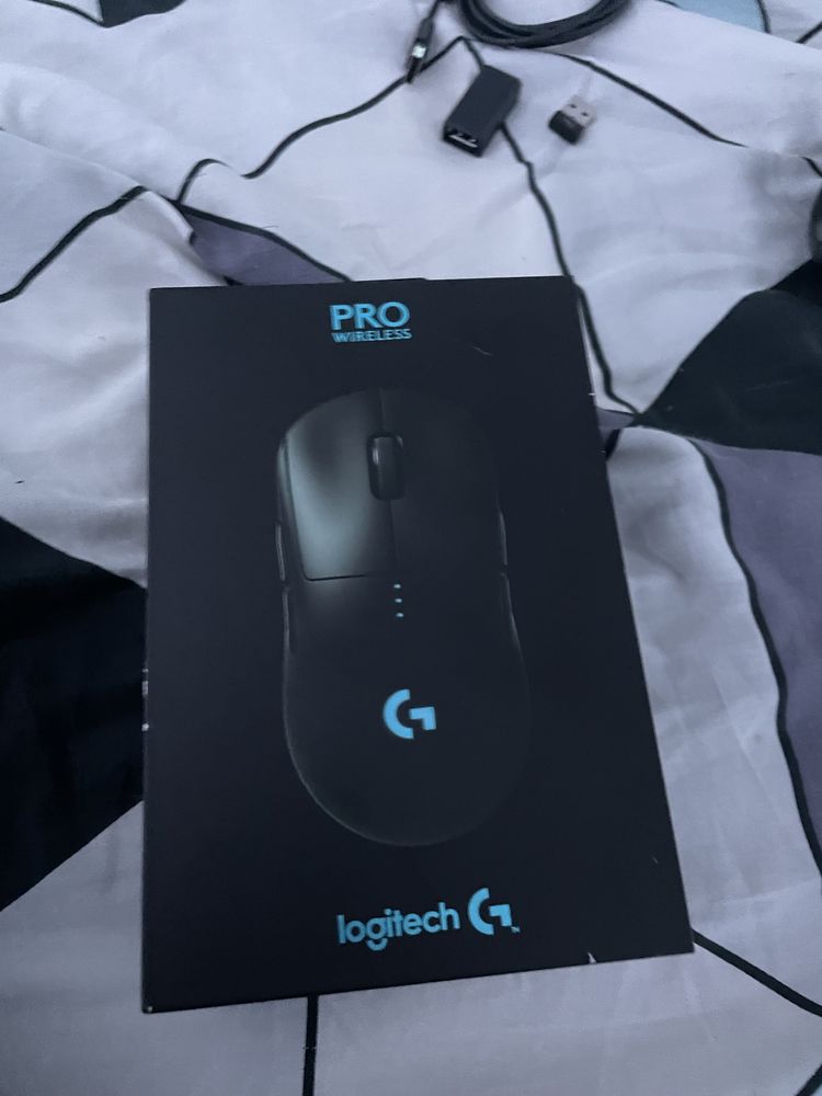 Logitech g pro.