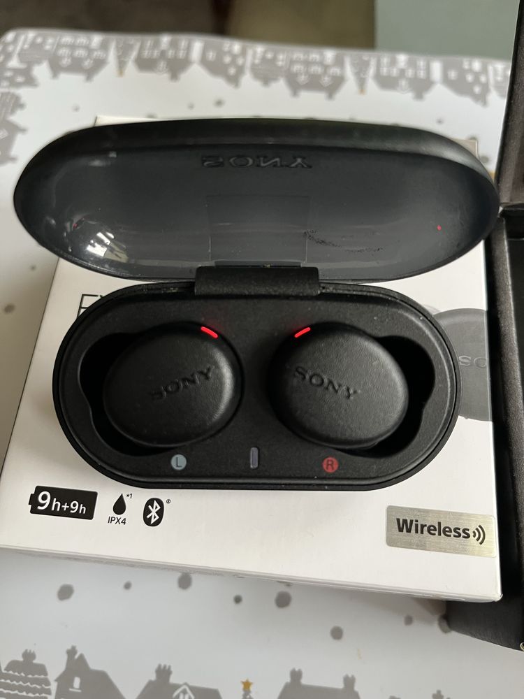 Słuchawki dokanałowe SONY WF-XB700. Stan idealny.