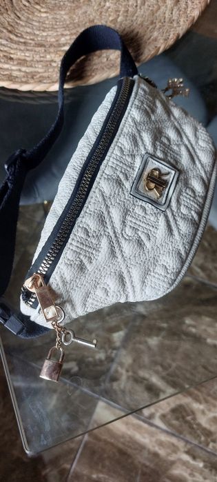 Бананка біла/сумка на пояс River Island