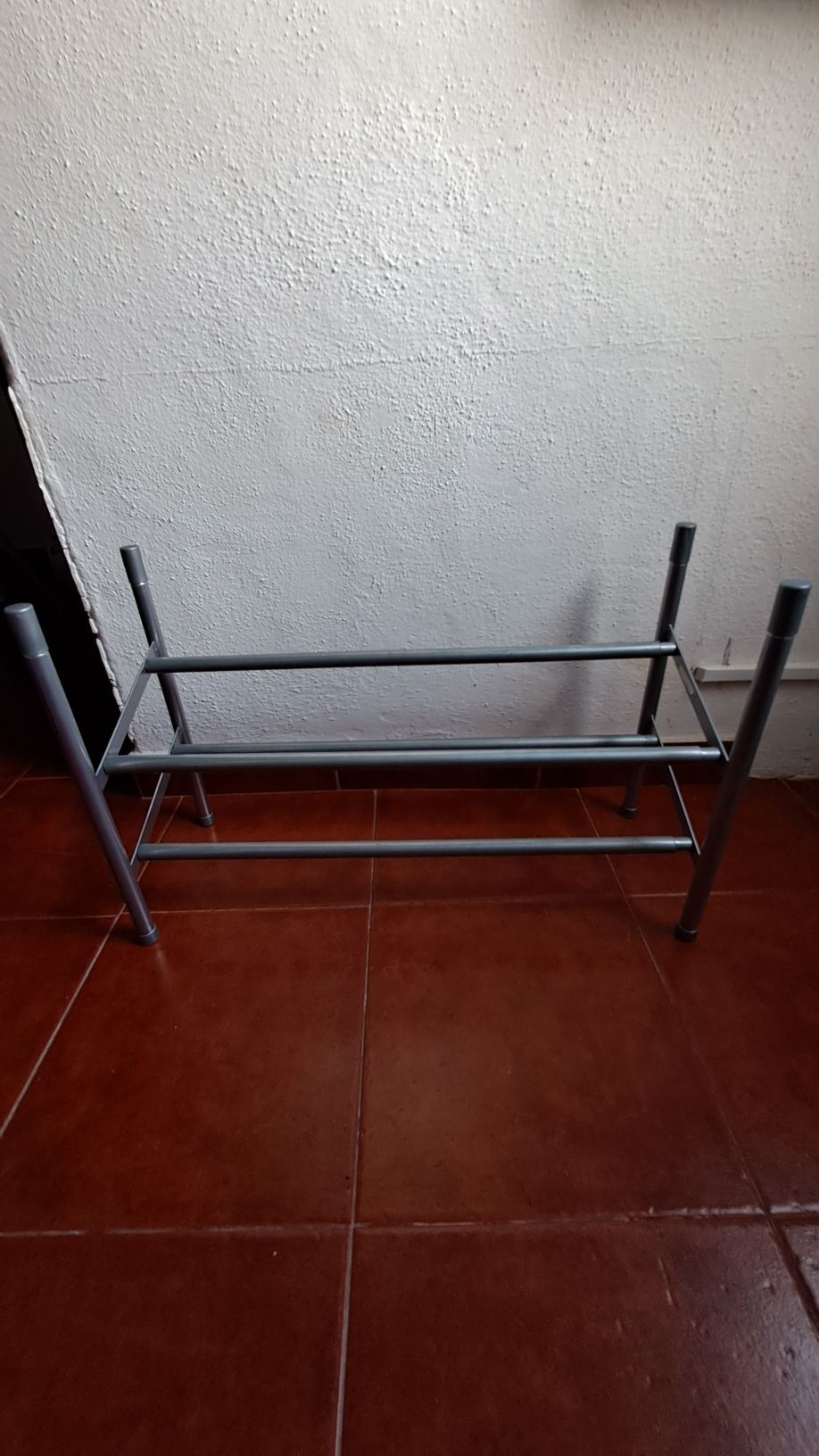 Sapateira de metal extensível