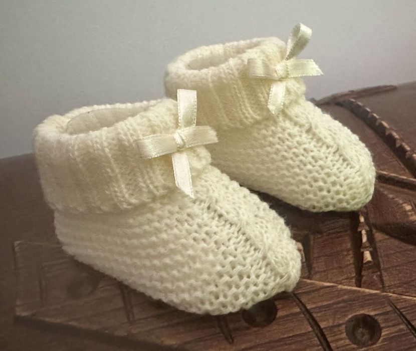 3 Botinhas quentinhas Bebé Novas