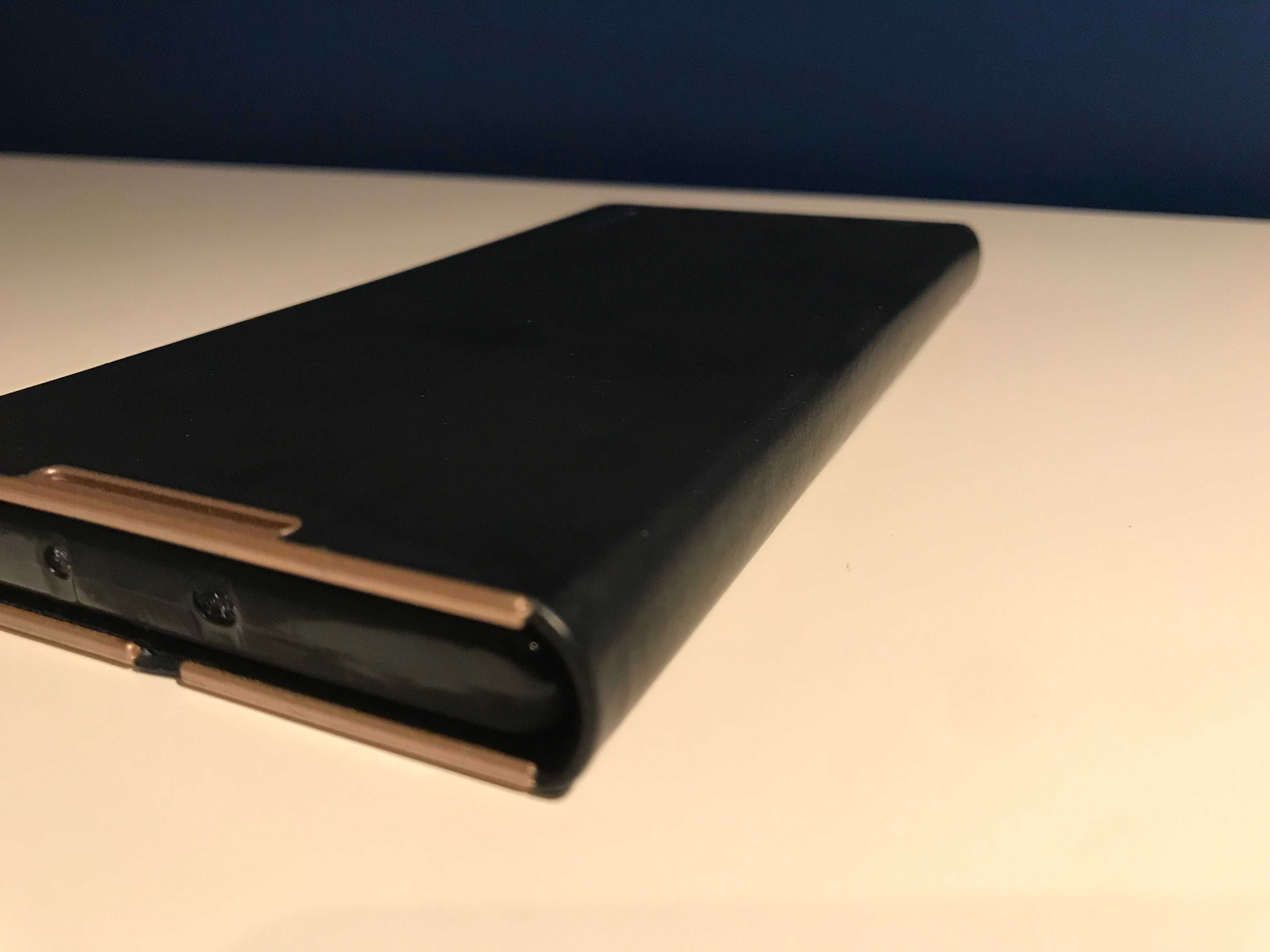 Etui na telefon komórkowy