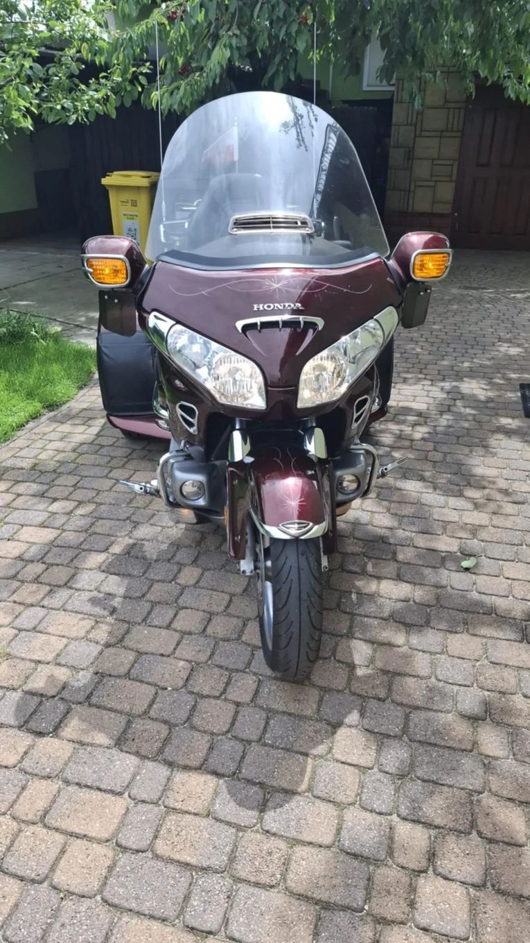 Honda GL Motocykl Trajka Honda Goldwing GL 1800