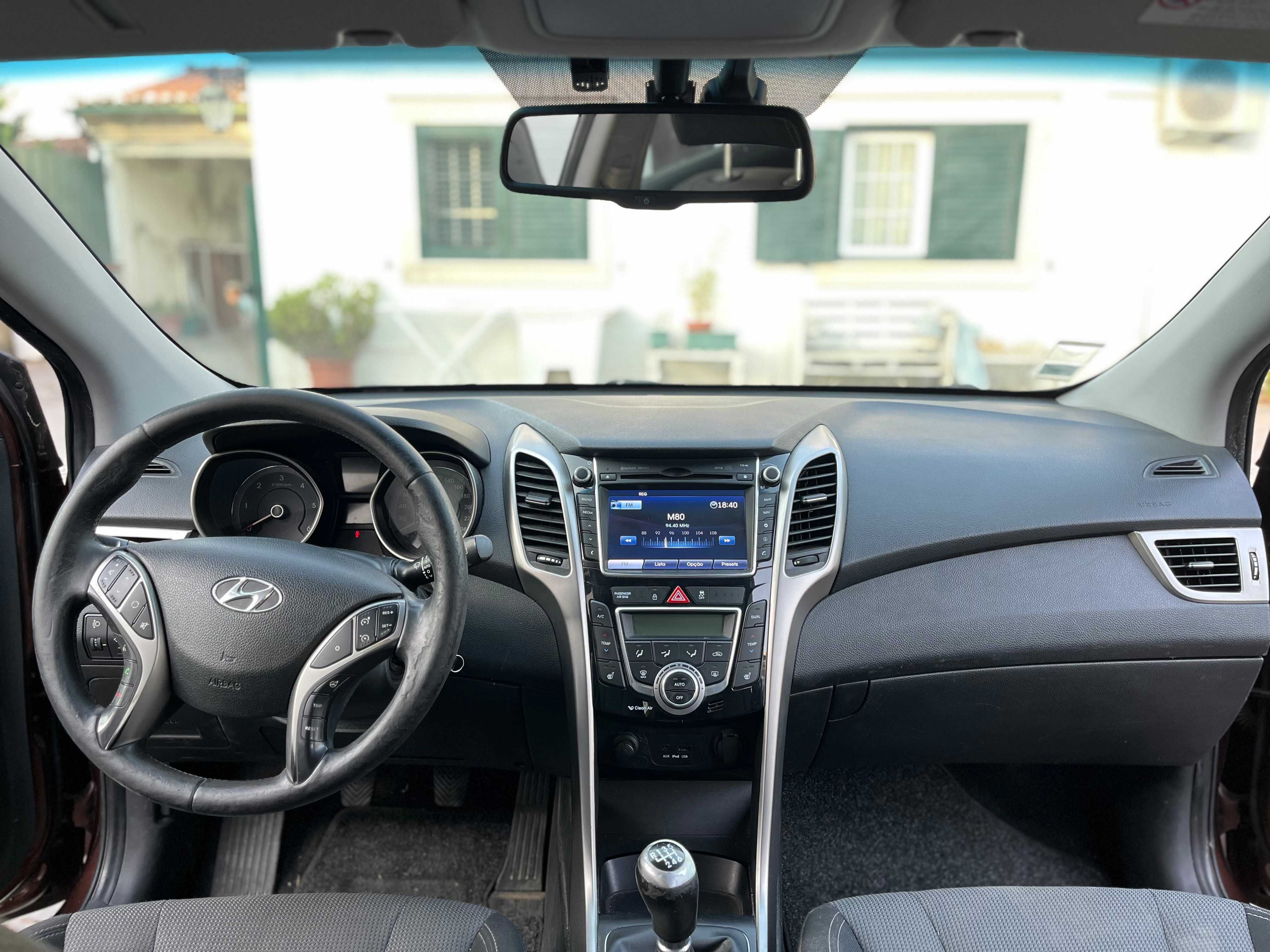 2013 Hyundai COMO NOVO i30 blue drive