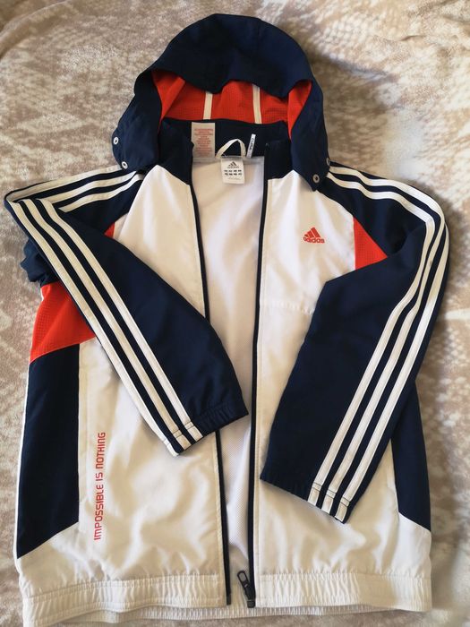 Casaco adolescente Adidas 12 anos.