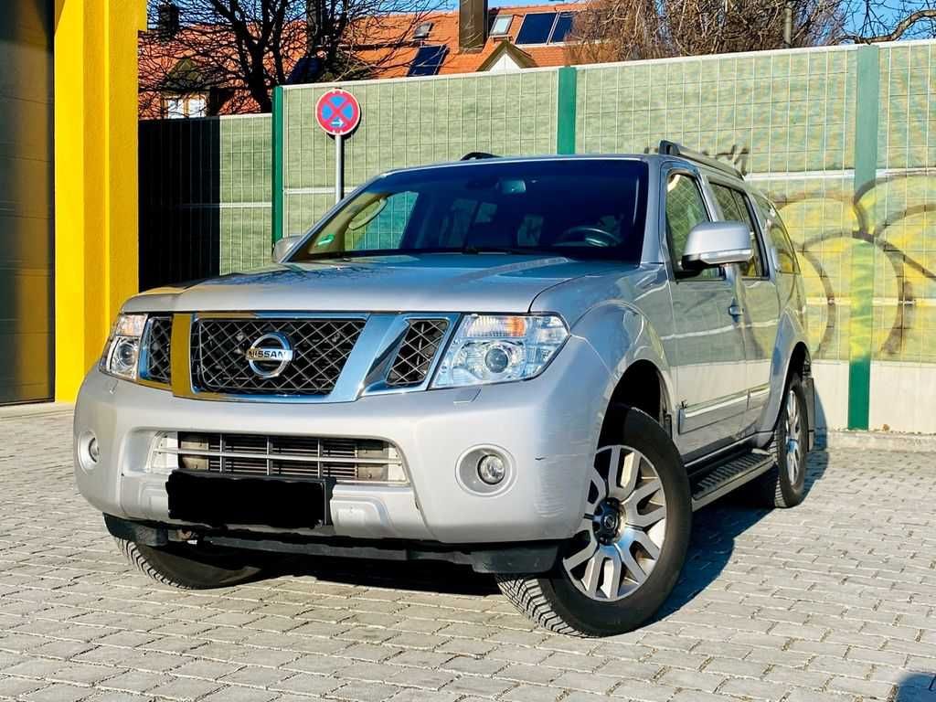 Бампер передний Nissan Pathfinder  разборка Ниссан шрот запчасти