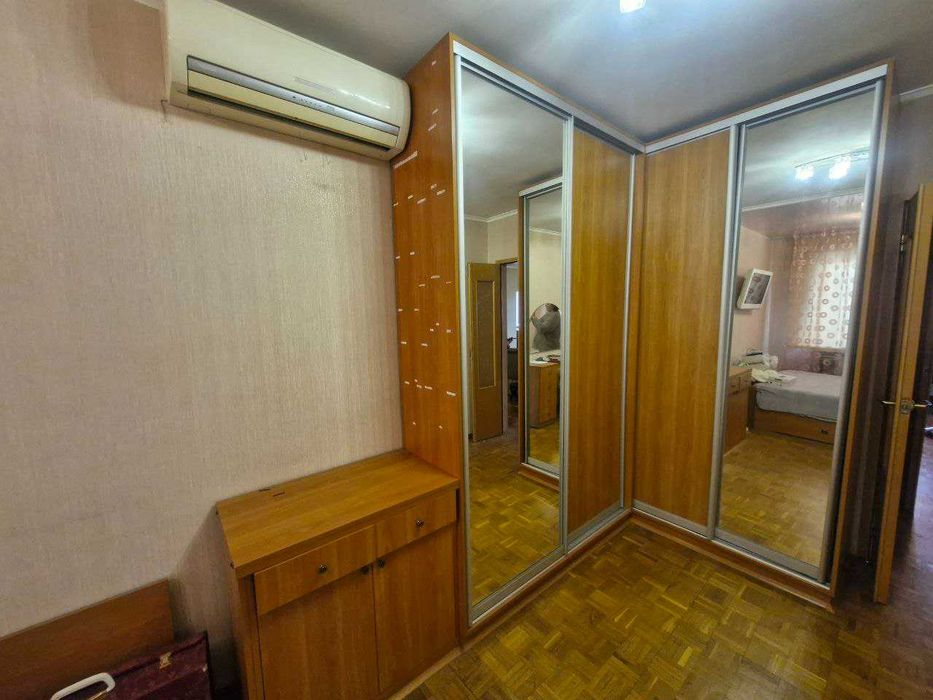 Сдам трёхкомнатная квартиру  на Черёмушках