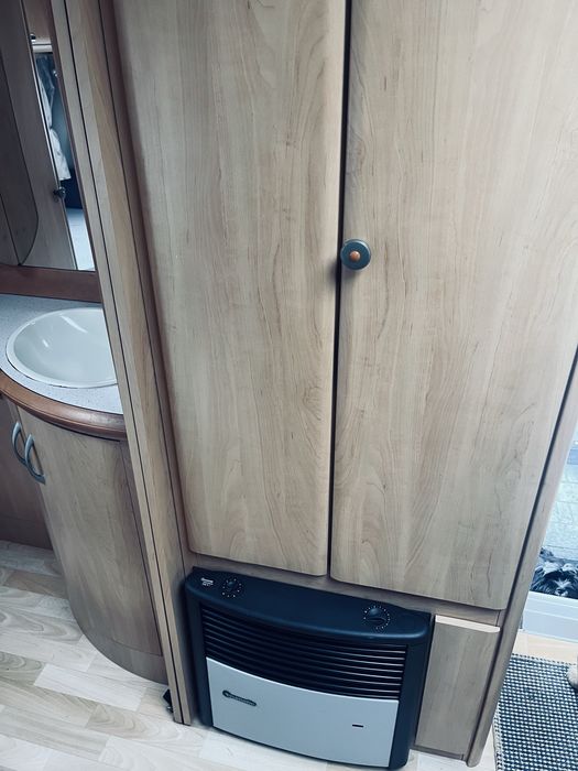 Przyczepa kempingowa Hobby 460 De Luxe Easy 2003rok 1300 dmc
