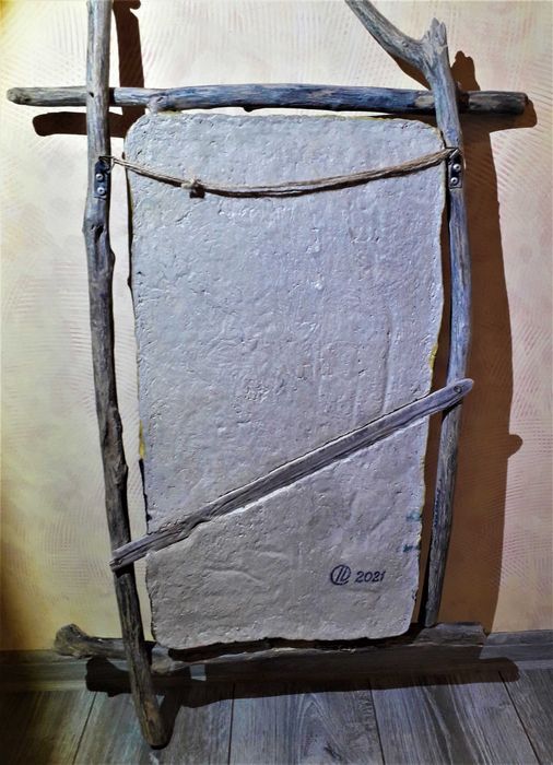 Настенное панно из прессованной массы папье-маше ручной работы