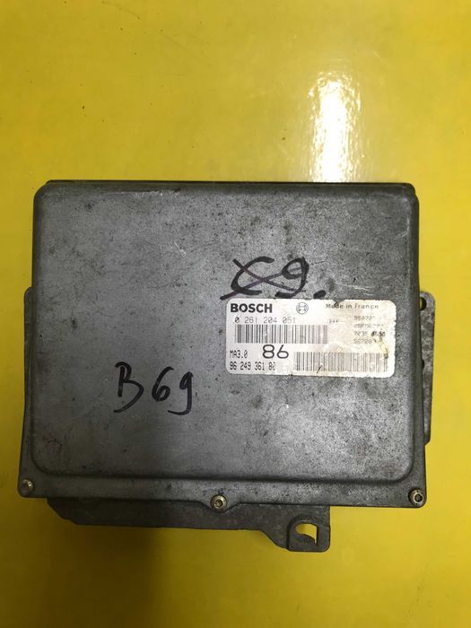Блок управління двигуном Peugeot 106 0261204051