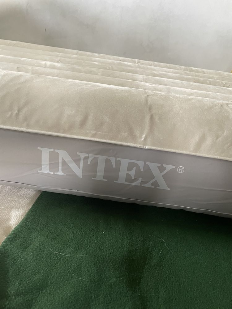 Intex materac jednoosobowy bezowy