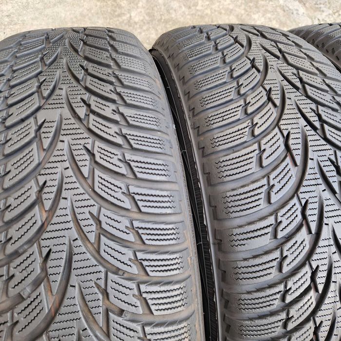 Зимові шини, резина 195 65 R15 Nokian (Нокіан) 4шт.