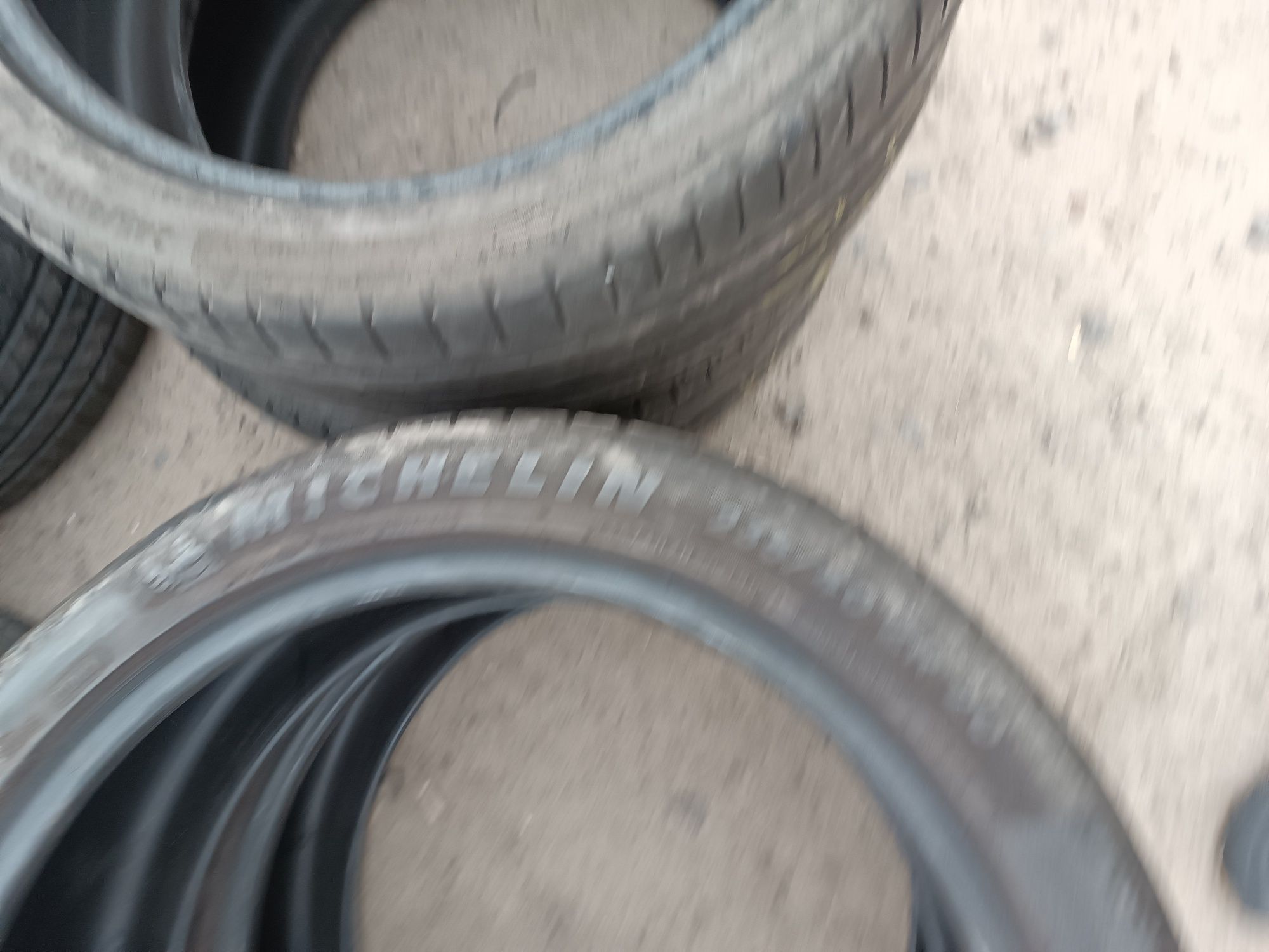 Шини літо Michelin 235/40/20 6mm 2шт.