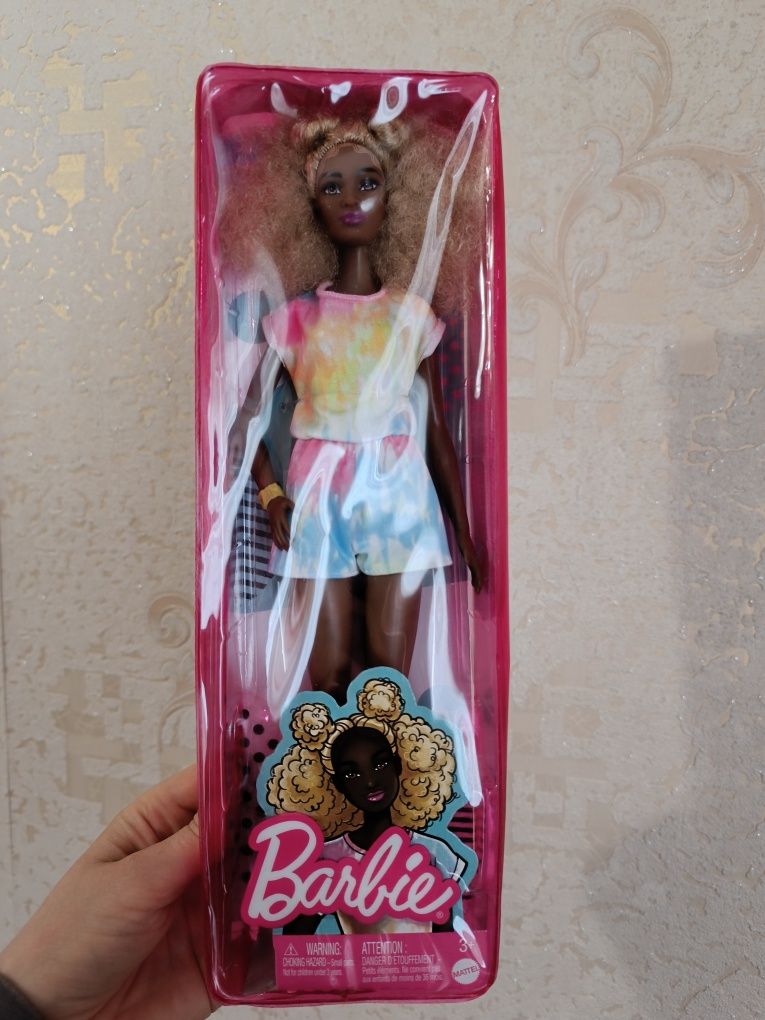 Кукла барби с  афро кудряшками