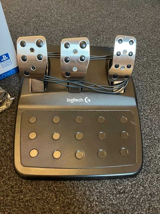 Kierownica Logitech G29 z pedałami