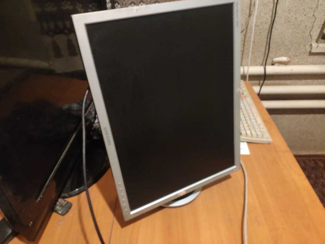 Продам монитор Samsung SyncMaster 203b