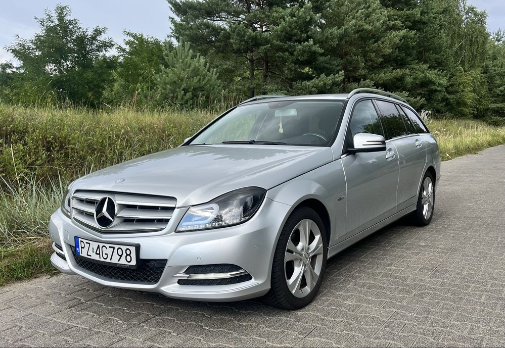 Mercedes-Benz w204 Lift . 1.8 CGI Turbo . Niski przebieg.
