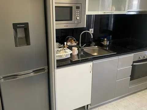 Quarto para Arrendar – Ótima Localização e Conforto!