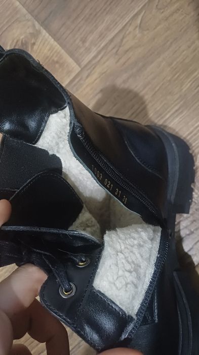 Жіночі черевички 39 розмір — натуральна шкіра, чорні, демісезон
