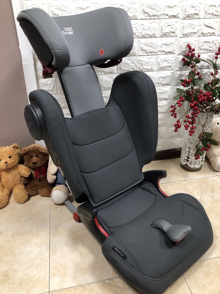 Автокрісло BRITAX ROMER KIDFIX 3M  Група 2/3 (15-36кг) Isofix