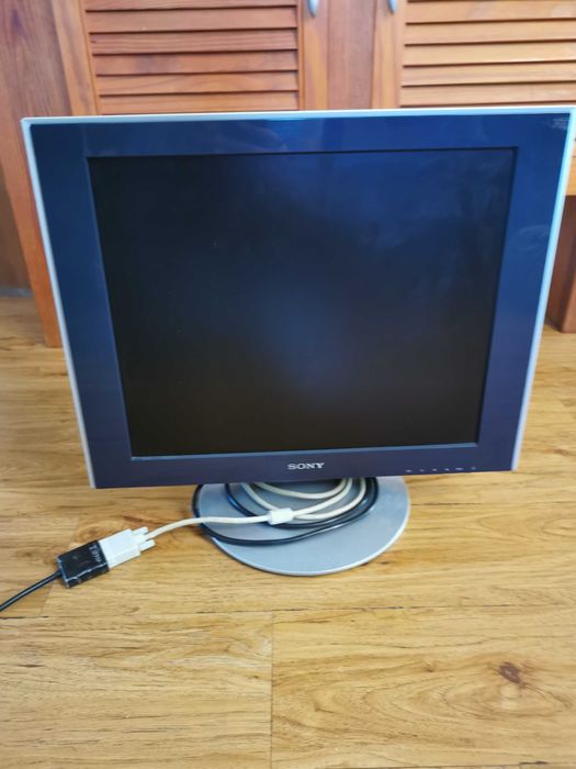 LCD Sony 19" full HD: X-Brite SDM-HS94P/B 19"