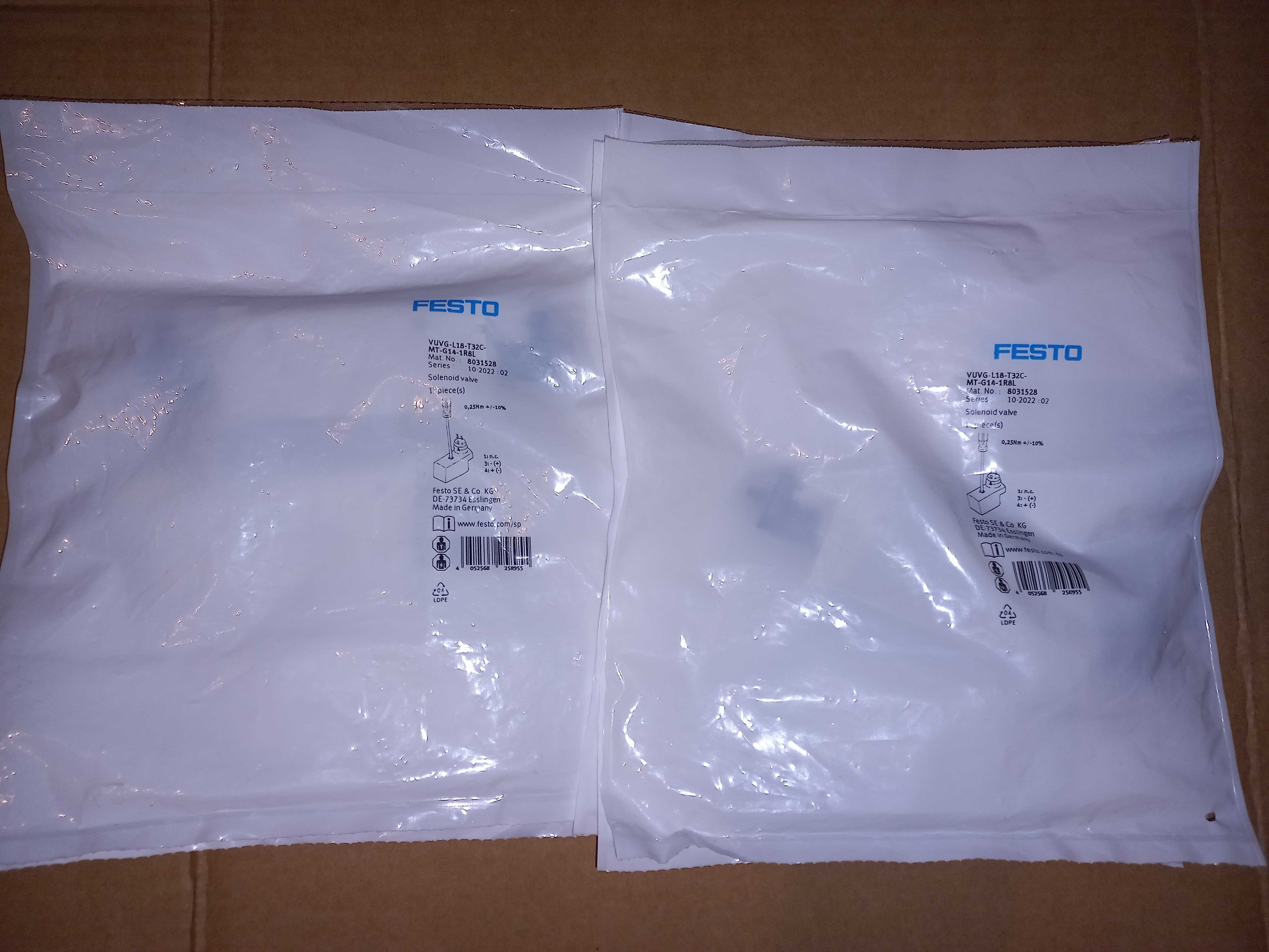 Zawór FESTO -  VUVG-L18-T32C-MT-G14-1R8L, 2x3/2 zamknięty monost,, 18