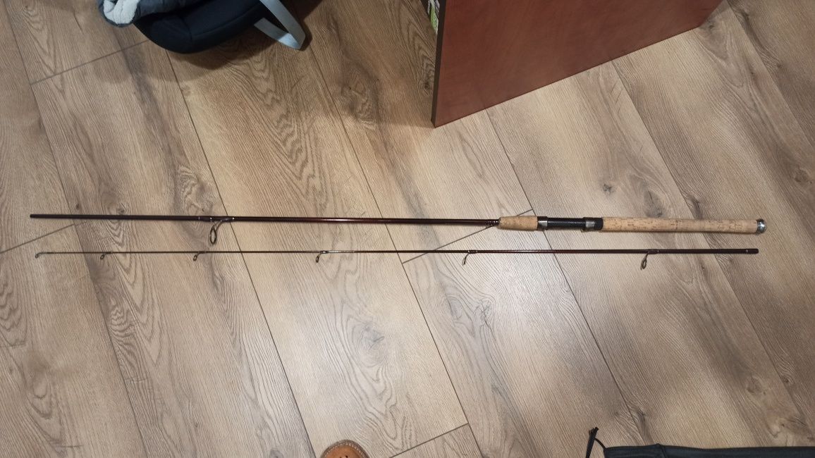 Wędzisko spinningowe Mikado Temptation medium 275 S Spin 10-35g carbon