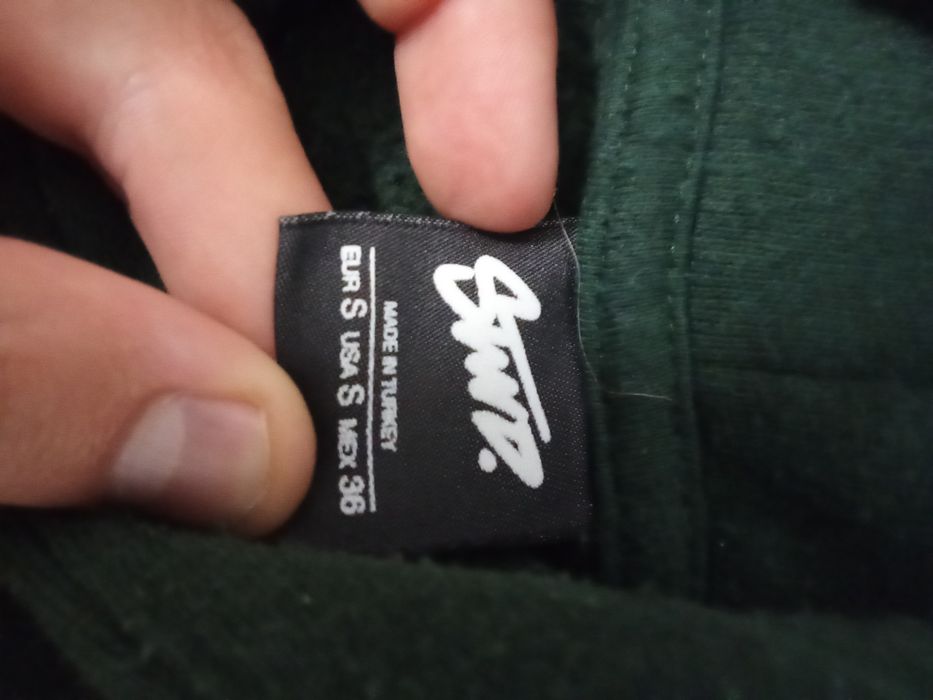 Sweat Pull&bear verde com símbolo atrás e a frente (ouversise)