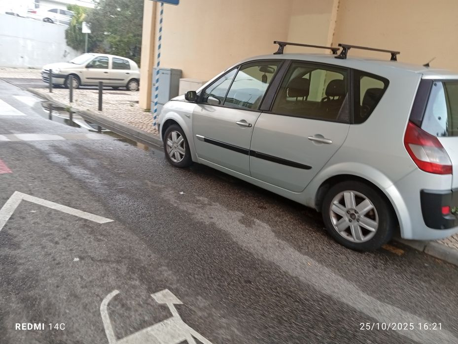 Renault Scenic .