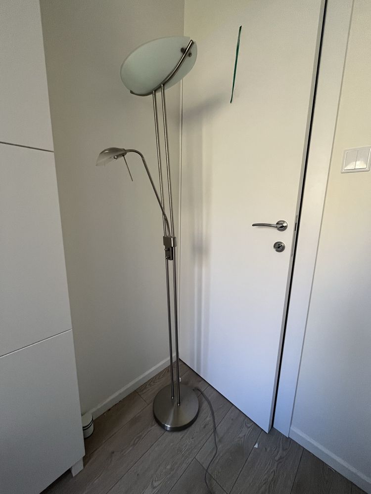Lampa podlogowa stojaca