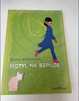 Motyl na szpilce B. Wawryniuk