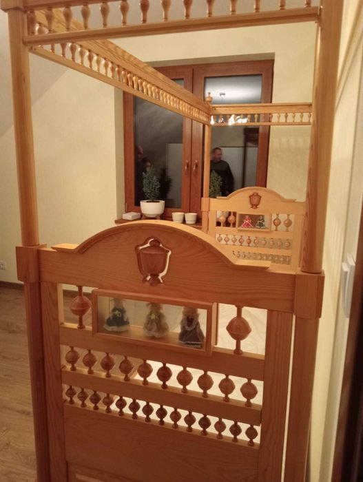 Łóżko łóżeczko dla dziewczynki z baldachimem