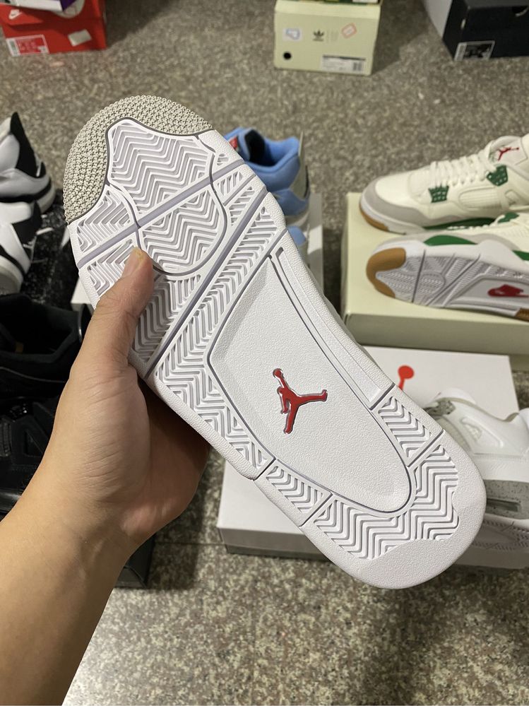 Кросівки Air Jordan 4 Retro White Oreo Джордан ретро білі орео