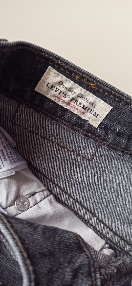 Шорты женские Levi's