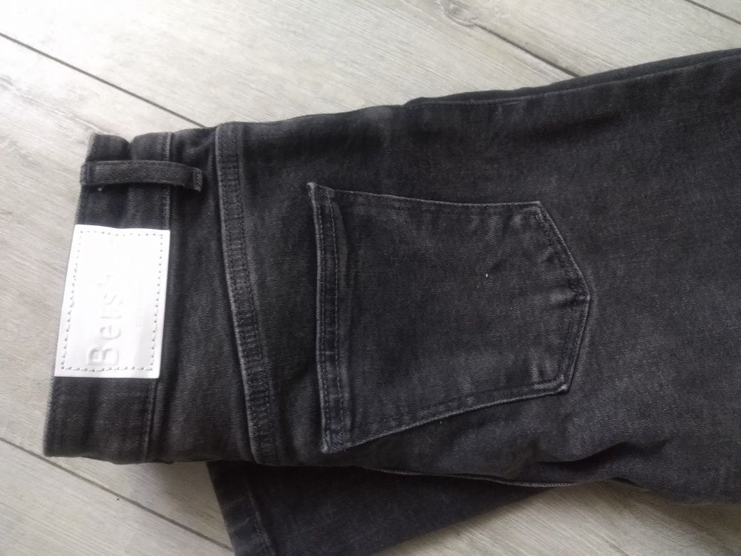 Spodnie czarne jeans