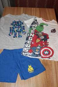 B. ciekawa piżamka roboty + gratis T-shirt Avengers