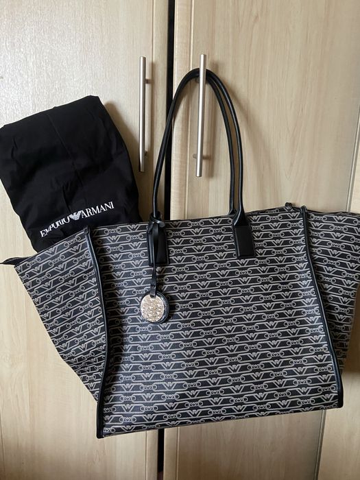 Сумка Armani нова(купувалась в Лондоні)