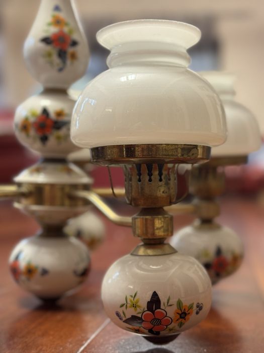 Żyrandol biały kolorowy piękne wzorki