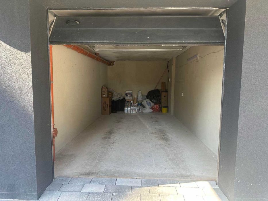 Продаю комфортний гараж в центрі міста ЖК Family Plaza
