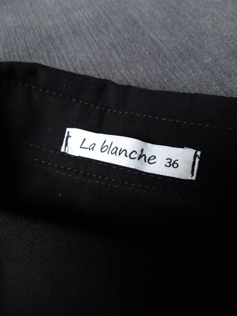 La Blanche koszula z przedłużonym tyłem
