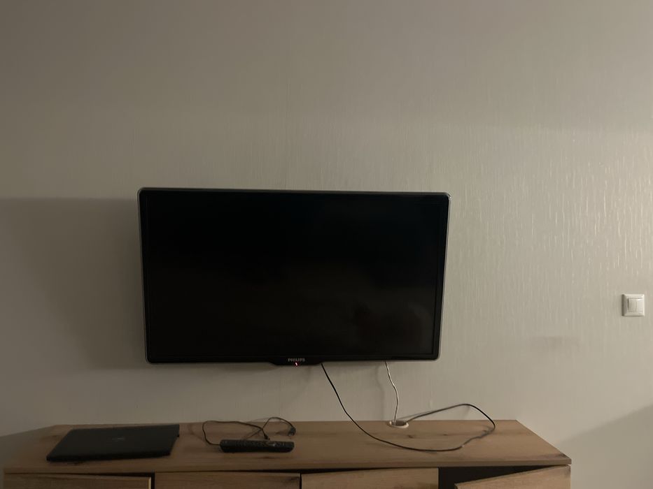 Продам телевизор Philips в рабочем состоянии