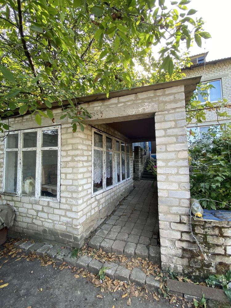 Продам 2-о поверховий будинок в Синельниковському районі