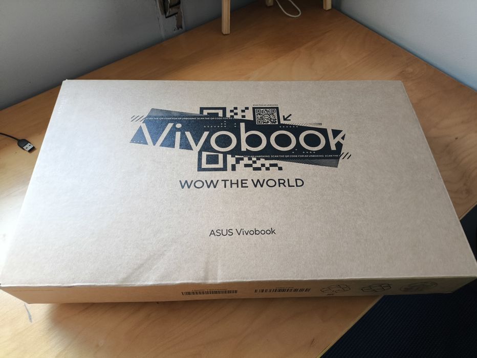 Portátil ASUS E1504F Como novo GARANTIA