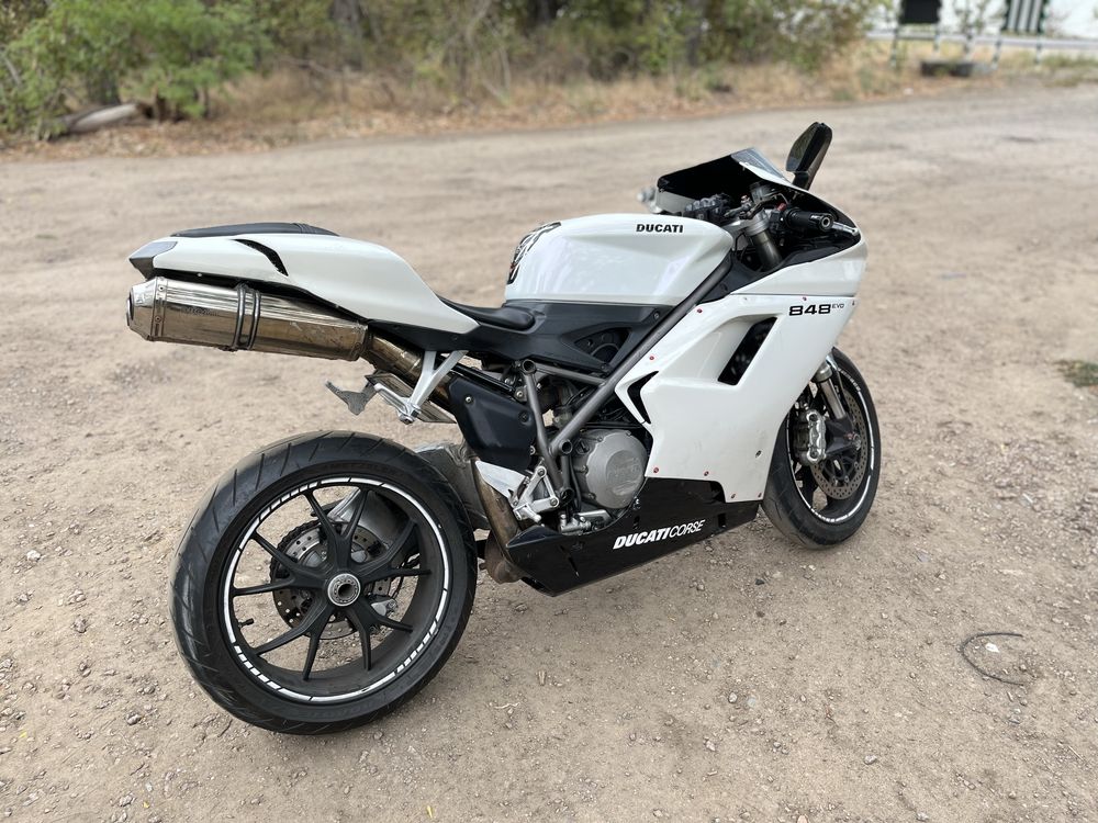 Продам мотоцикл Ducati 848evo
