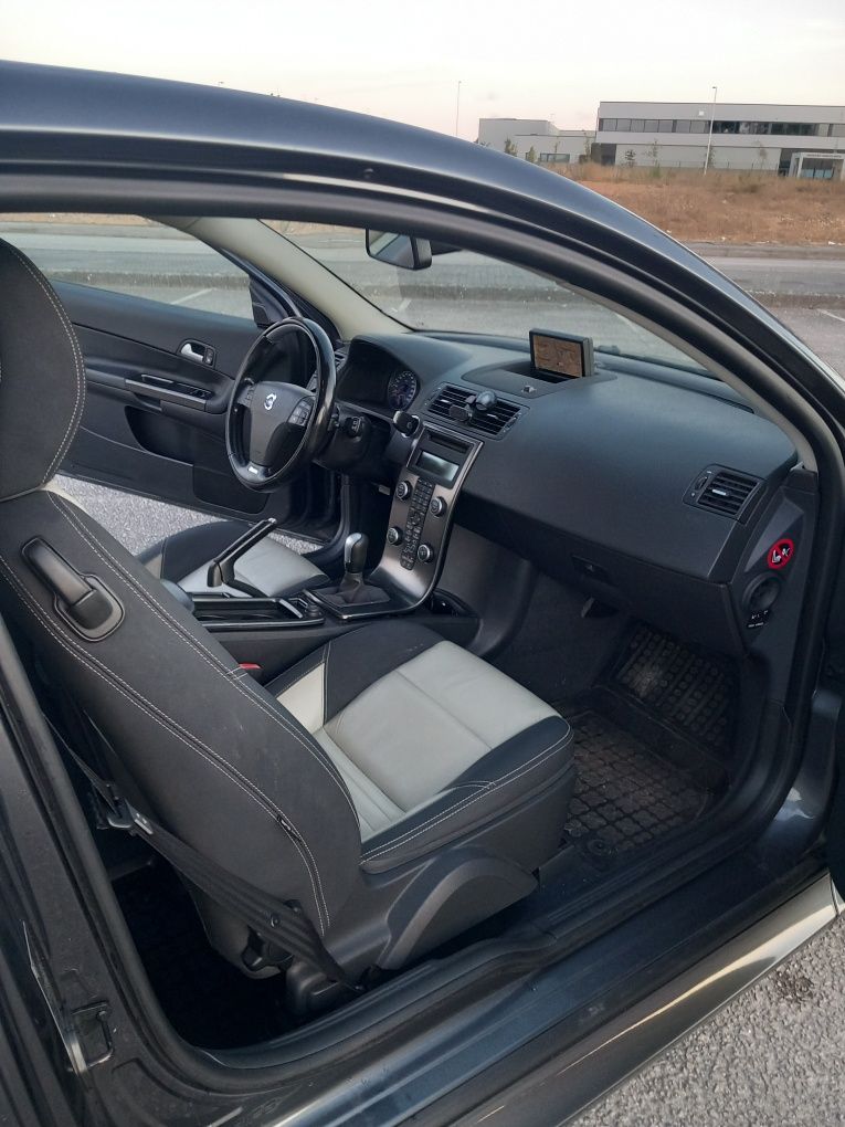 Volvo C30 2.0 D4 R-Design