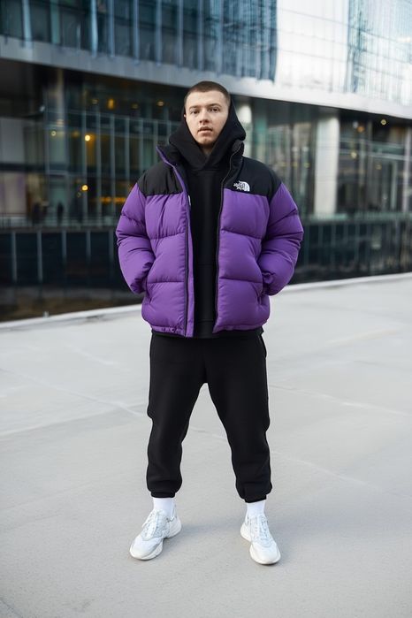 Пуховик мужской · Бренд: The North Face
· Модель: 700
· Цвет: Фиолетов