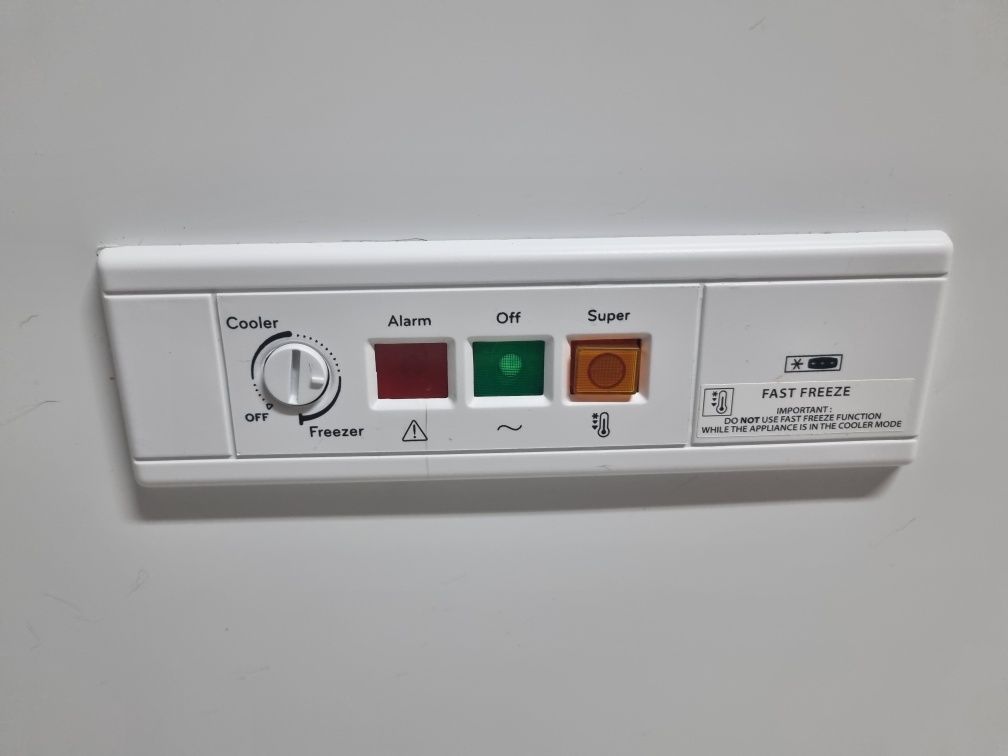 Arca congeladora INDESIT
