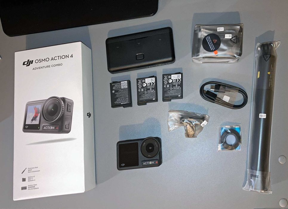 DJI Osmo Action 4 - Adventure Pack